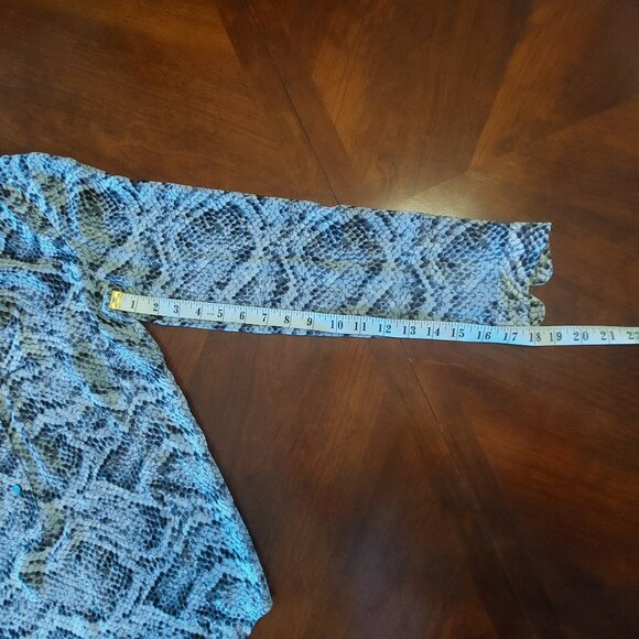 Banana Republic Black, Grey & Ivory Snakeskin Pattern Blouse - Picture 12 of 12